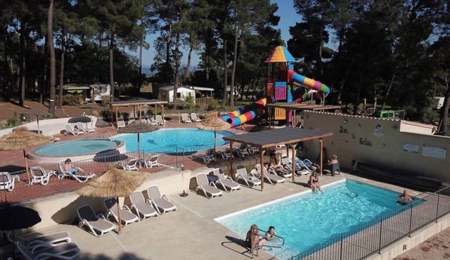 Camping 3 étoiles - Piscine - eehchg