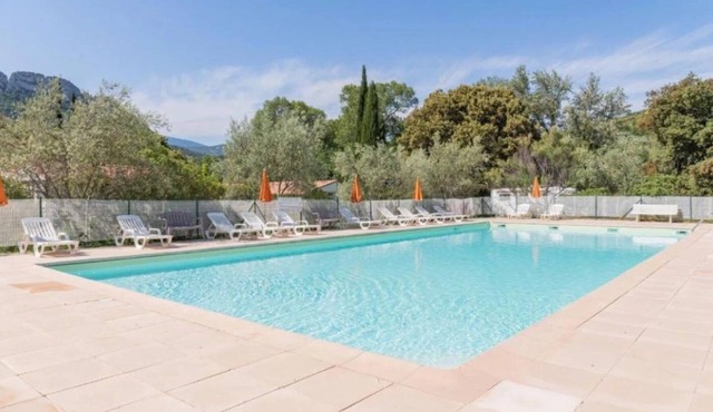 Camping 3 étoiles - Piscine - cbgcaib