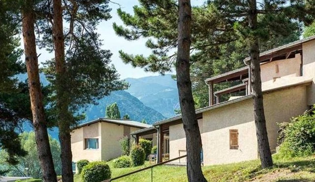 Camping 3 étoiles - Piscine - efbgif