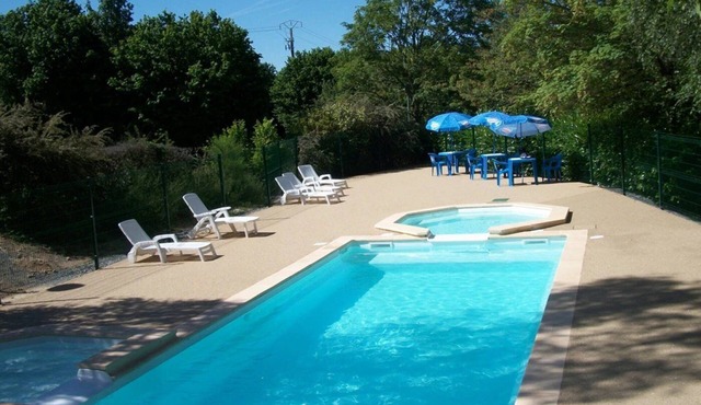 Camping 3 étoiles - Piscine - ccbfccg