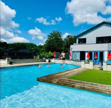 Camping 3 étoiles - Piscine - ccbgaia
