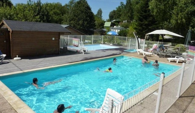 Camping 3 étoiles - Piscine - ccbaddh