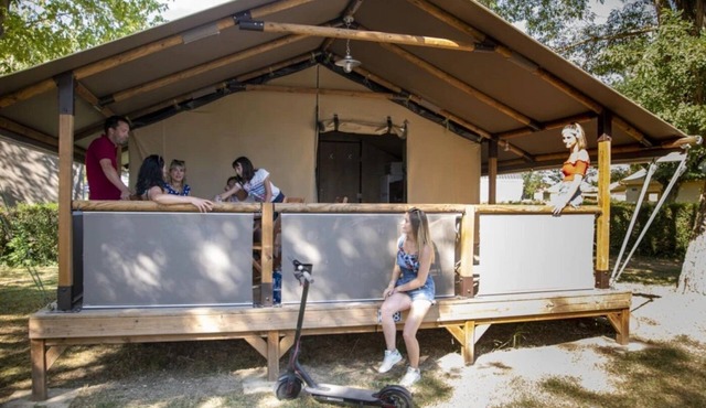 Camping 3 étoiles - Piscine - ccbbigg