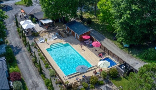 Camping 3 étoiles - Piscine - ccbfgee