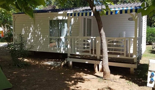 Camping 4 étoiles - Piscine - ccbahdf