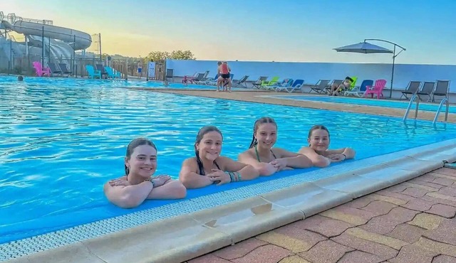 Camping 4 étoiles - Piscine - ef0iie