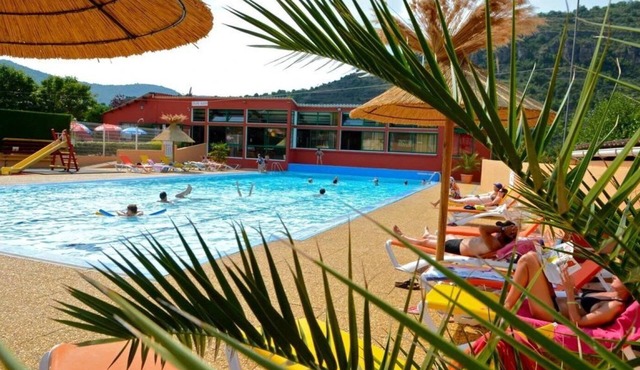 Camping 4 étoiles - Piscine - ccbagba