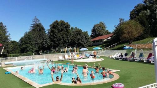 Camping 4 étoiles - Piscine - ccbfced