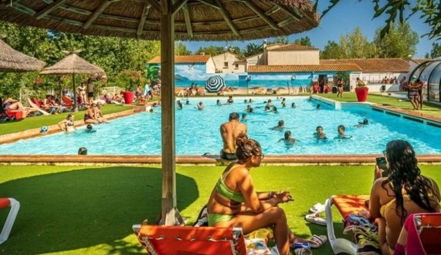 Camping 4 étoiles - Parc aquatique - eeiagi
