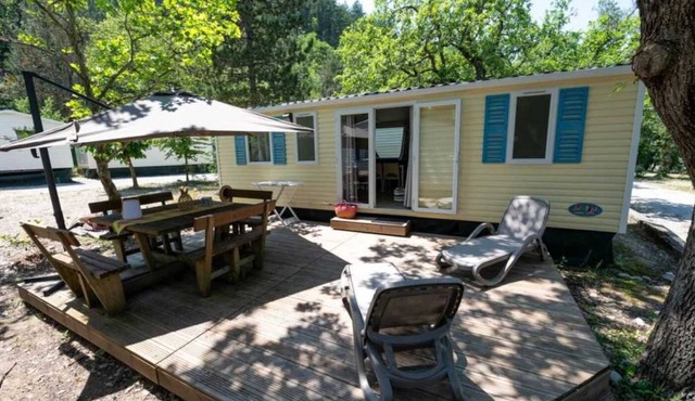Camping 4 étoiles - Piscine - ccaific