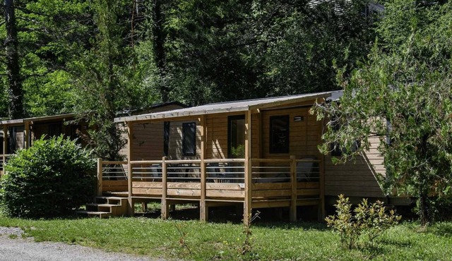 Camping 4 étoiles - Piscine - ccaifig