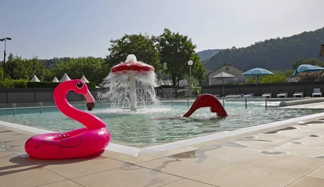 Camping 4 étoiles - Piscine - ccbeeie