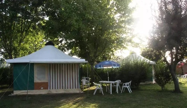 Camping Au Bois Dormant * - Canvas bungalow 3 rooms 5 persons Without toilets