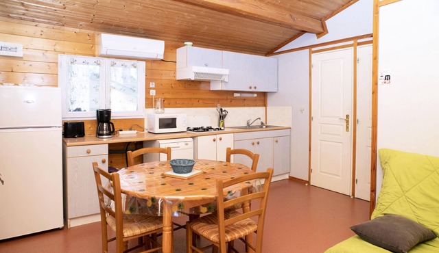 Camping Bois Simonet**** - Chalet Edelweiss 3 rooms 4/6 people Air-conditioned