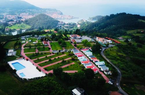 Camping & Bungalows Leagi