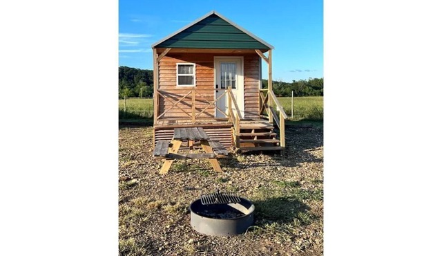 Camping cabin with direct Mill Creek trail access!