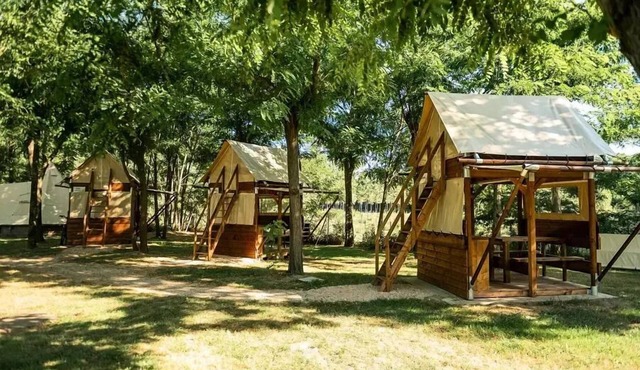 Camping du Lac* - 1 Room 2 Person Perched Tent