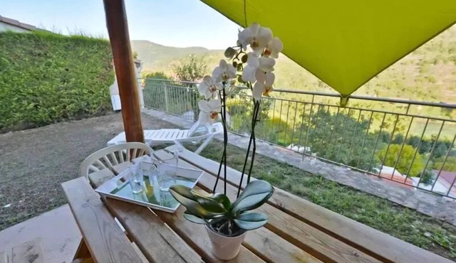 Camping de la Cascade * - House-Chalet 45m2 - Comfortable - TV - Washing machine – Sunbeds - (July and August: Friday/Friday) 6 people