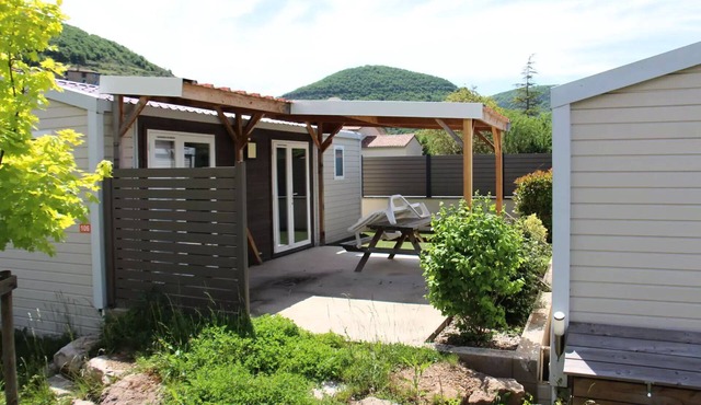 Camping de la Cascade * - Super Riviera Mobil-home 28m2 Air conditioned (sam./sam. July and August) 4 to 5 people - 4 pers. included in the tariff
