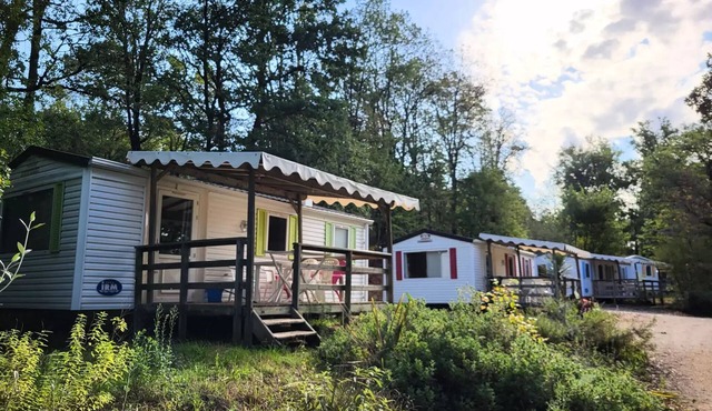 Camping des Bastides * - Cottage 2 bedrooms 4 people