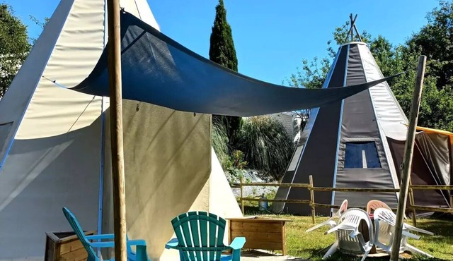 Camping des Cerisiers* - Tipi 3 rooms 4 people Without Sanitary