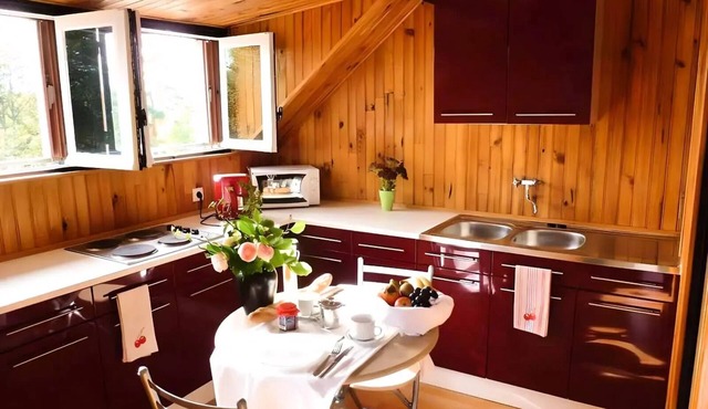 Camping des Bains * - Apartment n°1 - 1 bedroom 2 to 3 people - 2 pers. included in the tariff