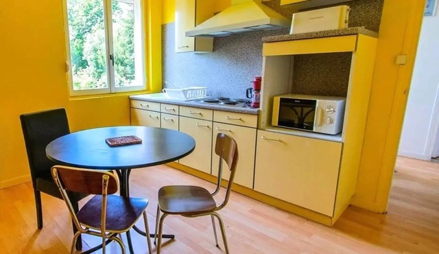 Camping des Bains * - Apartment n°3 - 2 bedrooms 2 to 4 people - 2 pers. included in the tariff