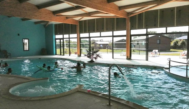 Camping Domaine de la Héchaie - 4 room chalet for 6 people