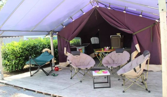 Camping Domaine de Pont Mahé* - Aloha Tent 3 Rooms 5 People Without Sanitary