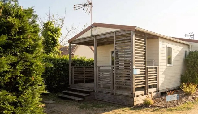 Camping du Bord de Mer * - Eco chalet 1 bedroom + terrace 2 people