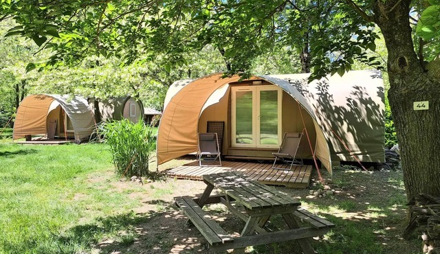Camping du Viaduc* - Coco Sweet 3 Rooms 4 People Without Sanitary