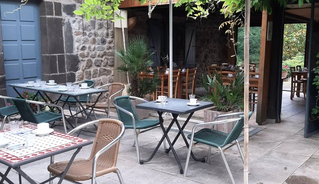 Camping du Viaduc* - Wigmam 4 Room Tent 4 People