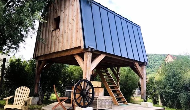 Camping Ecologique la Roche d'Ully* - Hut on stilts Le Grenier Mansart 1 room 2 people