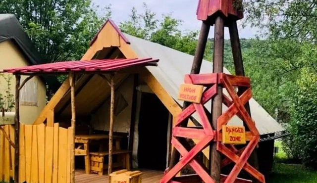 Camping Ecologique la Roche d'Ully* - Lodge de l'Orpailleur - 15m² - 2 bedrooms - without bathrooms, a Wild West atmosphere! 4 people