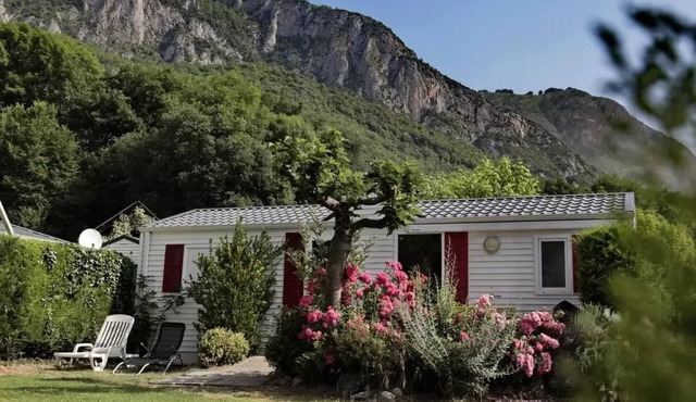 Camping ecovillage SOLEIL DU PIBESTE * - Mobile home GAvarnie 3 bedrooms = +sheets + towels +household 6 people