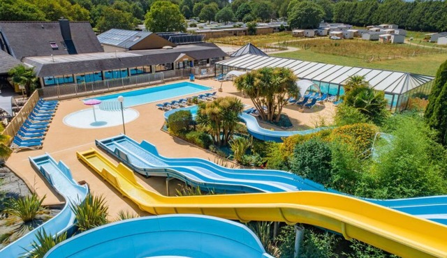 Camping familial 4* | Mobil-home + Accès piscine