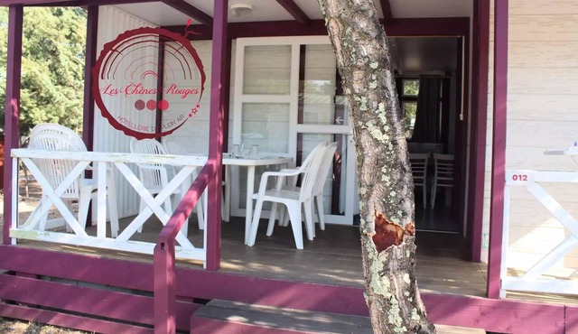 Camping Flower les Chênes Rouges**** - Rustic Chalet 6 Standard 3 Rooms 6 People