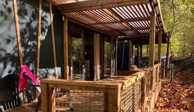 Camping Flower La Bexanelle**** - Chalet Victoria Premium 5 Rooms 8/10 People