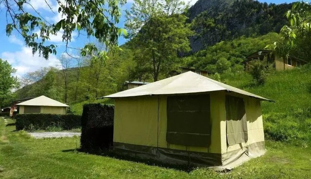 Camping Flower La Bexanelle * - Standard Canvas Bungalow 3 Rooms 4 People Without Sanitary