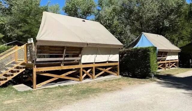 Camping Flower La Rivière * - Ecolodge Toile Confort 3 rooms 4 people without bathrooms
