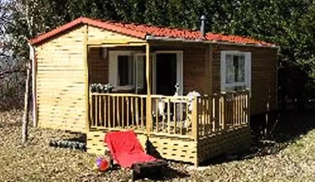 Camping Fontaine Du Roc* - Mobile Home Pleasant 3 Rooms 4 People