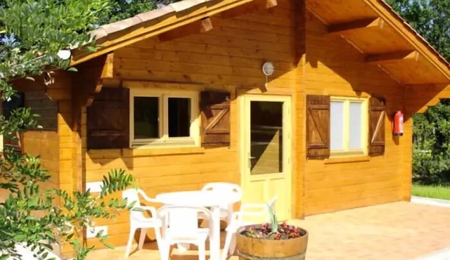 Camping Fontaine Du Roc* - Nice Chalet 3 Rooms 5 People