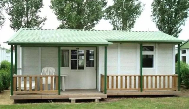 Camping Fontaine Du Roc* - 4 room cottage 6 people