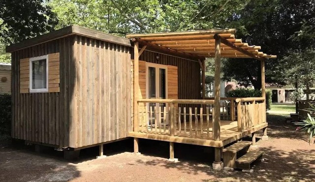 Camping les Casteillets* - 3-room cabin for 5 people Without sanitary facilities