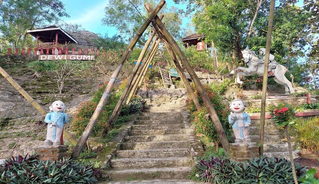 Camping Ground Gunung Mijil Hils