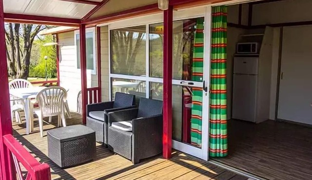 Camping L'Oasis du Berry **** - Prestige chalet 3 rooms 4 people PRM