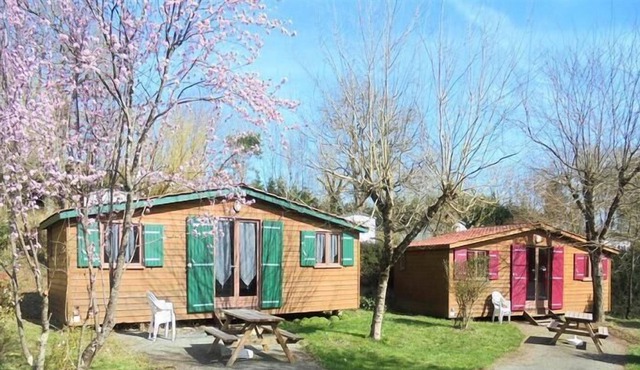 Camping La Joletière *** - Chalet 3 Rooms 4 People