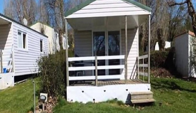 Camping La Joletière *** - Mobile Home 3 Rooms 4 People