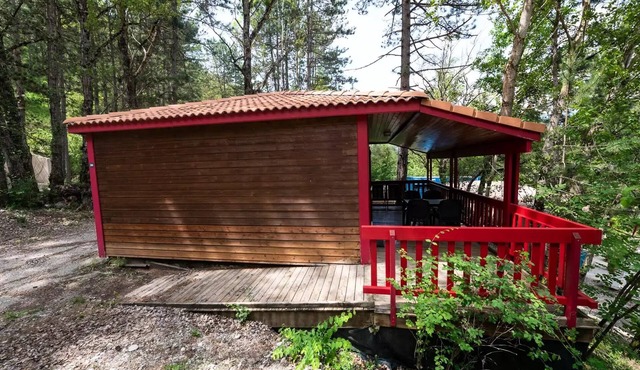 Camping La Pinède* - 2-room PRM chalet for 2 people