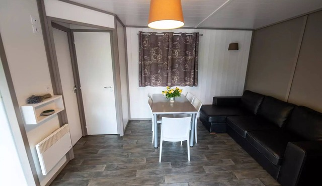 Camping La Pinède* - 4 room chalet for 7 people